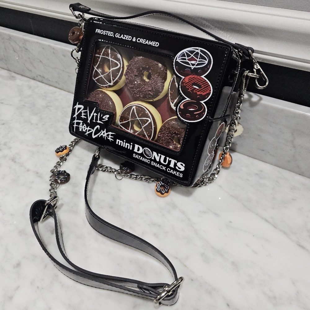 Unique Goth Pentagram Pentacle Devil's Food Cake Black Mini Donut Box Bag Purse - Picture 8 of 14